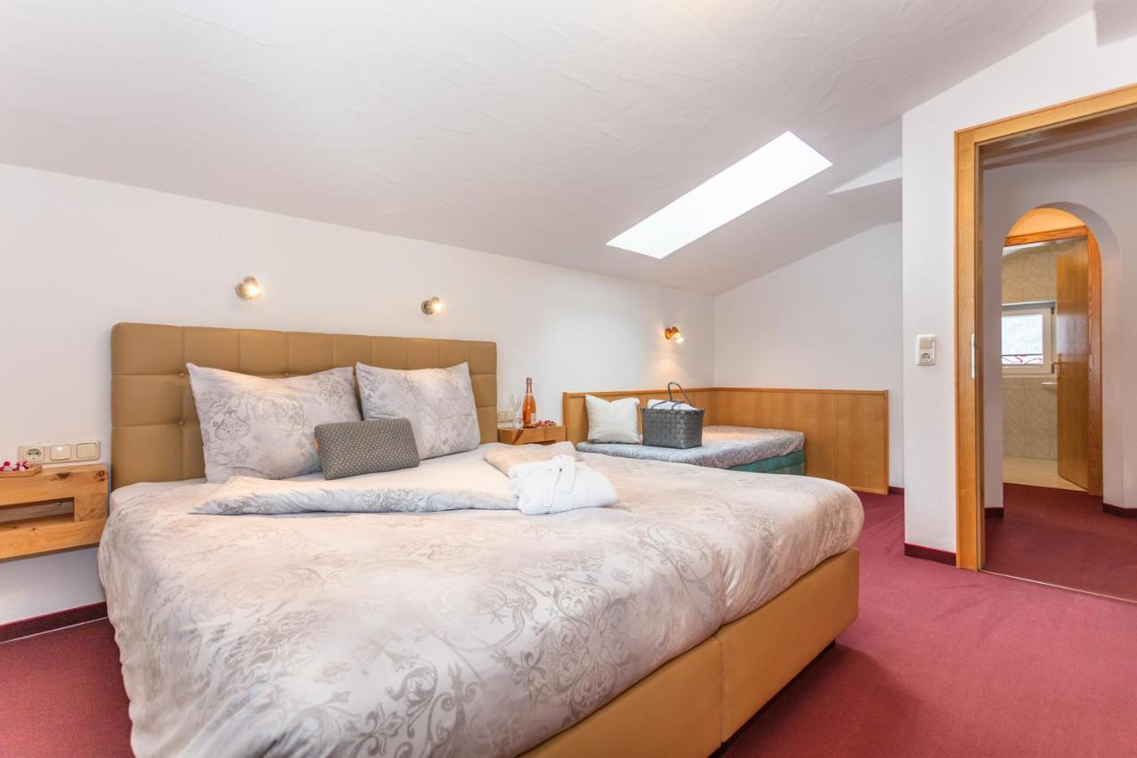 Apartmenthaus Maximilian Neukirchen am Großvenediger Eksteriør billede