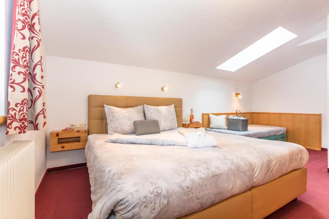 Apartmenthaus Maximilian Neukirchen am Großvenediger Eksteriør billede